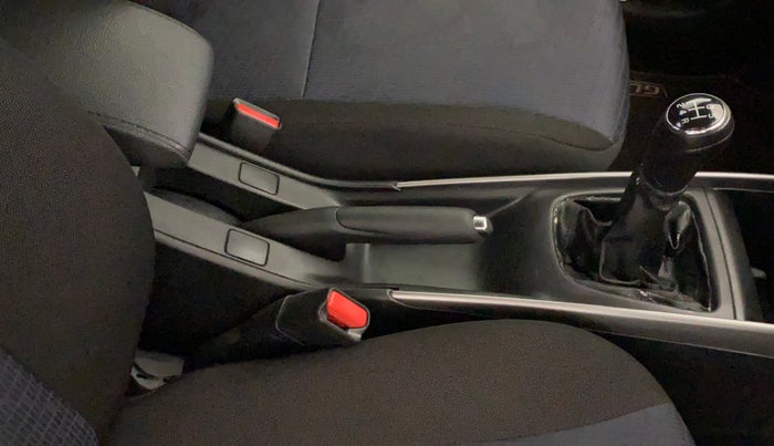 2021 Toyota Glanza V, Petrol, Manual, 36,189 km, Gear Lever