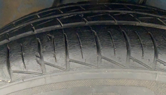 2020 Maruti Alto VXI, Petrol, Manual, 35,457 km, Right Front Tyre Tread