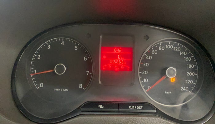 2014 Volkswagen Vento HIGHLINE 1.6 MPI, Petrol, Manual, 1,05,619 km, Odometer Image