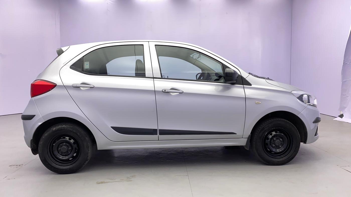 2016 Tata Tiago XE PETROL, Petrol, Manual, 71,737 km, Right Side View