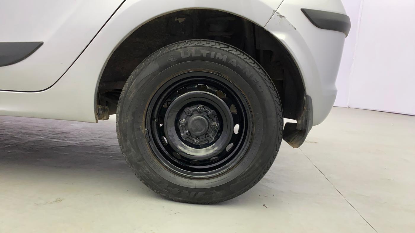 2016 Tata Tiago XE PETROL, Petrol, Manual, 71,737 km, Left Rear Wheel