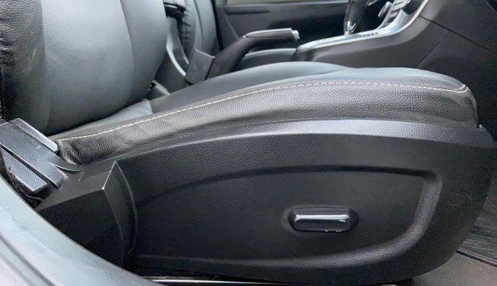 2012 Chevrolet Cruze LTZ AT, Diesel, Automatic, 62,288 km, Driver Side Adjustment Panel