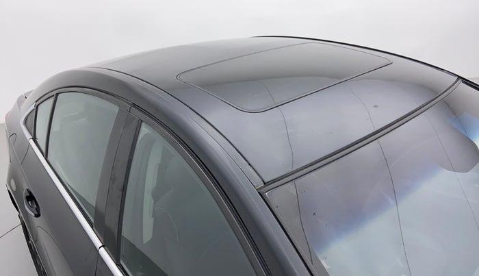 2012 Chevrolet Cruze LTZ AT, Diesel, Automatic, 62,288 km, Roof/Sunroof View