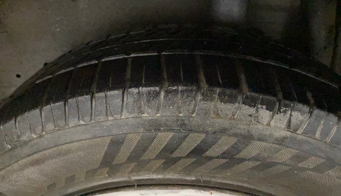 2018 Maruti Celerio VXI CNG, CNG, Manual, 97,919 km, Left Rear Tyre Tread
