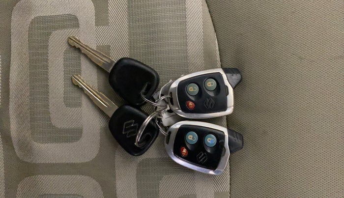 2018 Maruti Celerio VXI CNG, CNG, Manual, 97,919 km, Key Close Up