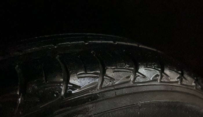 2018 Maruti Baleno DELTA PETROL 1.2, Petrol, Manual, 58,303 km, Right Rear Tyre Tread