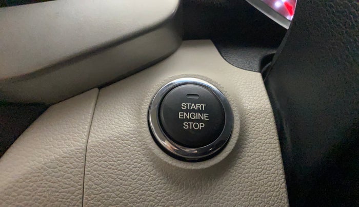 2021 Mahindra XUV300 W8 (O) 1.2 PETROL AMT, Petrol, Automatic, 45,205 km, Keyless Start/ Stop Button