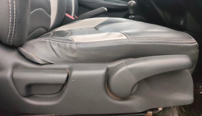 2016 Honda Jazz 1.2L I-VTEC VX, Petrol, Manual, 57,482 km, Driver Side Adjustment Panel