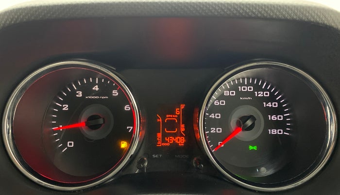 2016 Mahindra TUV300 T8, Diesel, Manual, 43,447 km, Odometer Image
