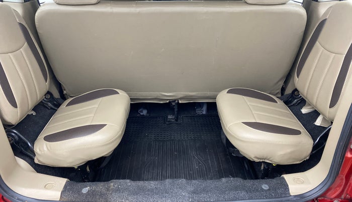 2016 Mahindra TUV300 T8, Diesel, Manual, 43,447 km, Third Seat Row ( optional )