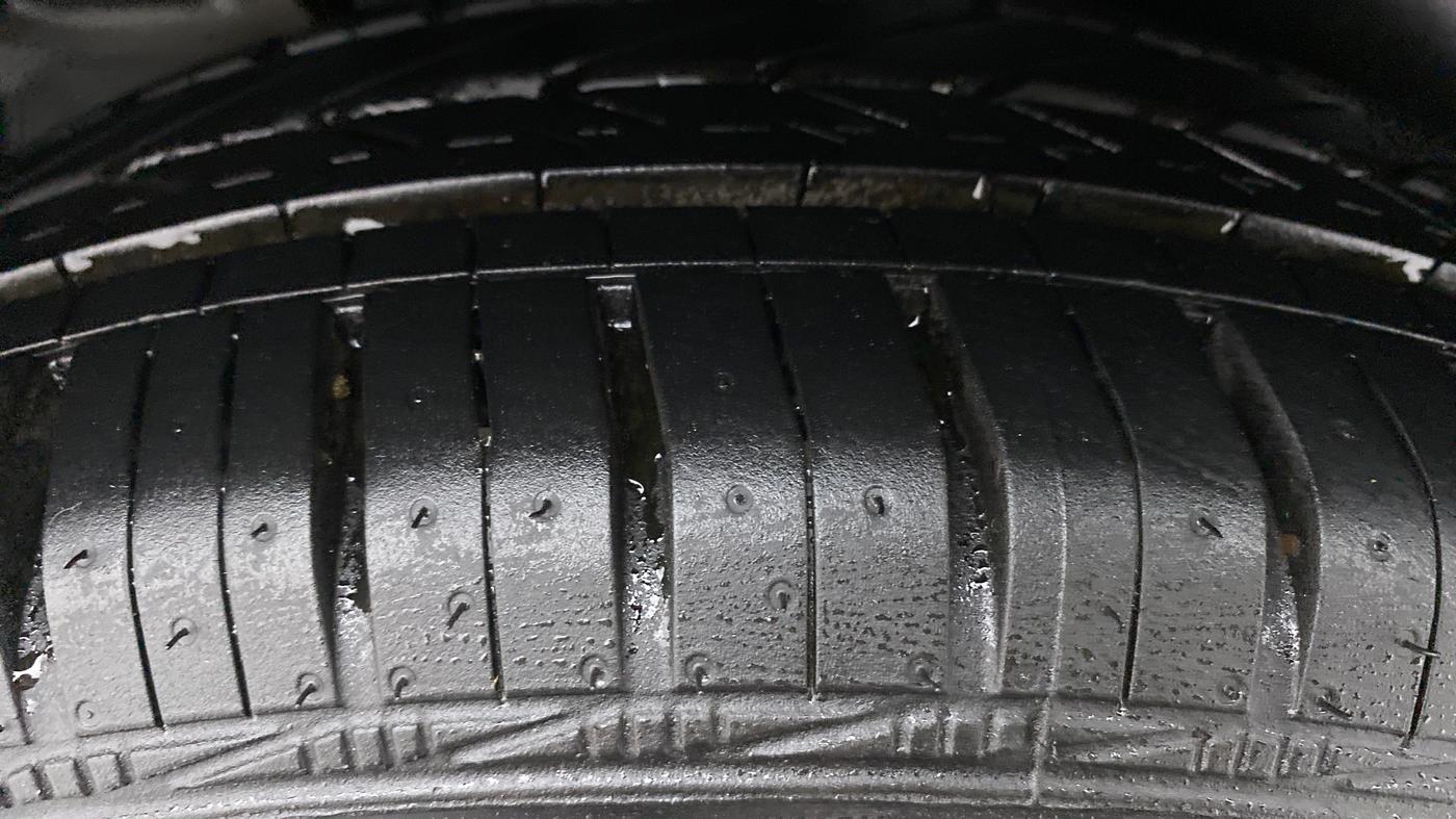 2013 Maruti Ertiga ZXI, Petrol, Manual, 56,338 km, Right Rear Tyre Tread