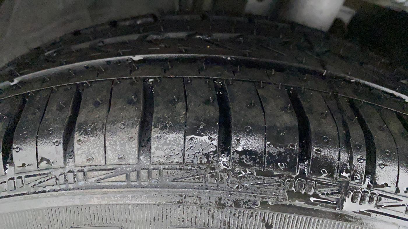2014 Volkswagen Polo GT TSI 1.2 PETROL AT, Petrol, Automatic, 42,479 km, Left Front Tyre Tread