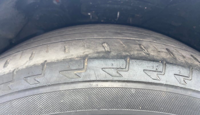 2012 Hyundai Verna FLUIDIC 1.6 VTVT SX, Petrol, Manual, 80,983 km, Left Front Tyre Tread