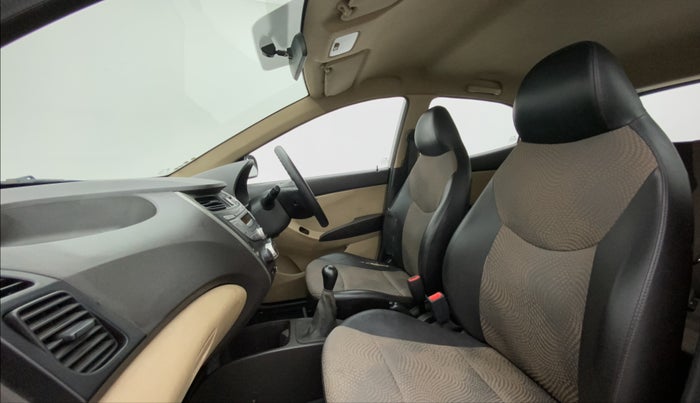 2016 Hyundai Eon MAGNA +, Petrol, Manual, 42,165 km, Right Side Front Door Cabin