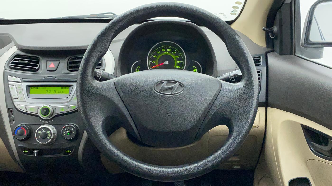 2016 Hyundai Eon MAGNA +, Petrol, Manual, 42,165 km, Steering Wheel Close Up