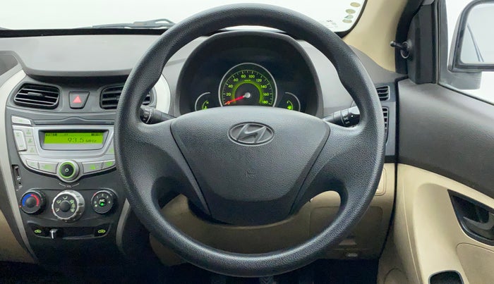 2016 Hyundai Eon MAGNA +, Petrol, Manual, 42,165 km, Steering Wheel Close Up