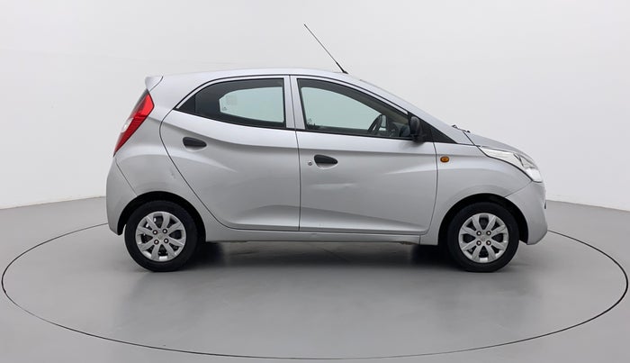2016 Hyundai Eon MAGNA +, Petrol, Manual, 42,165 km, Right Side View