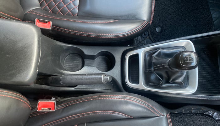 2021 Hyundai VENUE S 1.2, Petrol, Manual, 50,845 km, Gear Lever