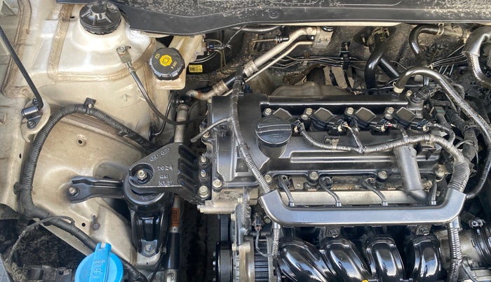 2021 Hyundai VENUE S 1.2, Petrol, Manual, 50,845 km, Engine View - Right