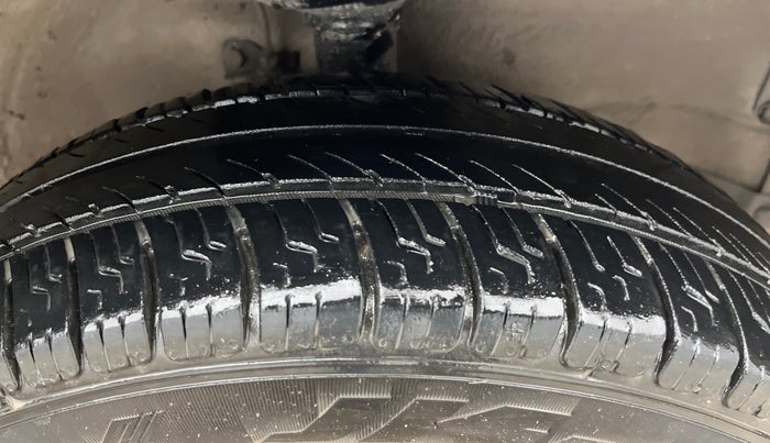 2018 Maruti Wagon R 1.0 LXI, Petrol, Manual, 61,311 km, Right Front Tyre Tread