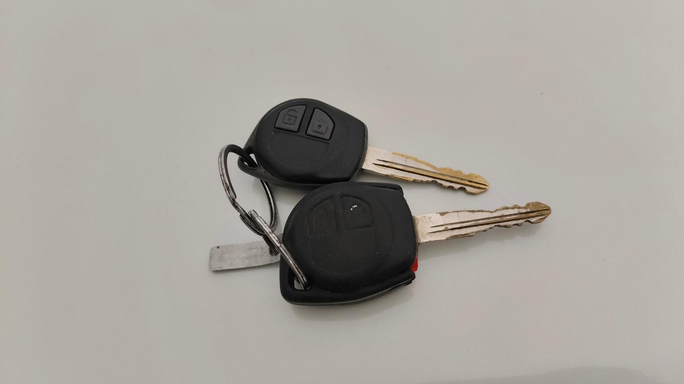 2015 Maruti Swift Dzire VXI, Petrol, Manual, 74,559 km, Key Close Up