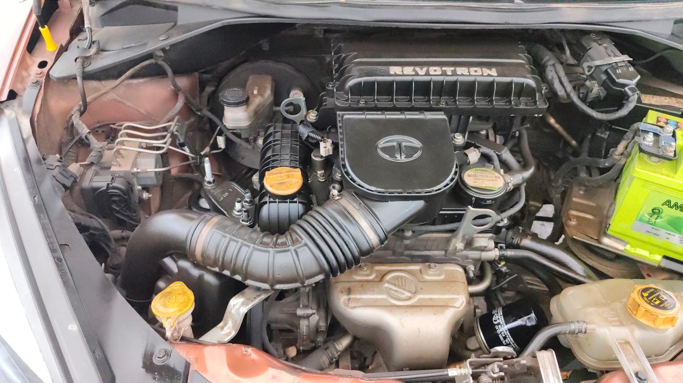 2017 Tata TIGOR XZ (O) PETROL, Petrol, Manual, 54,989 km, Engine View - Right