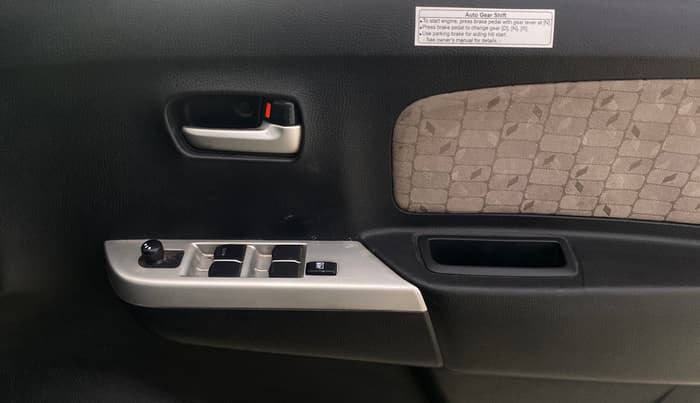 2016 Maruti Wagon R 1.0 VXI AMT, CNG, Automatic, 79,392 km, Driver Side Door Panels Control