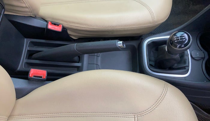 2018 Volkswagen Polo HIGHLINE PLUS 1.0 16 ALLOY, Petrol, Manual, 89,664 km, Gear Lever