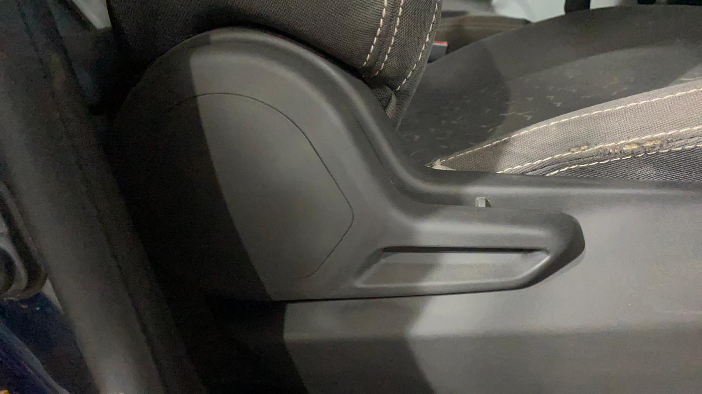 2021 Tata Tiago XT (O) PETROL, Petrol, Manual, 44,599 km, Driver Side Adjustment Panel