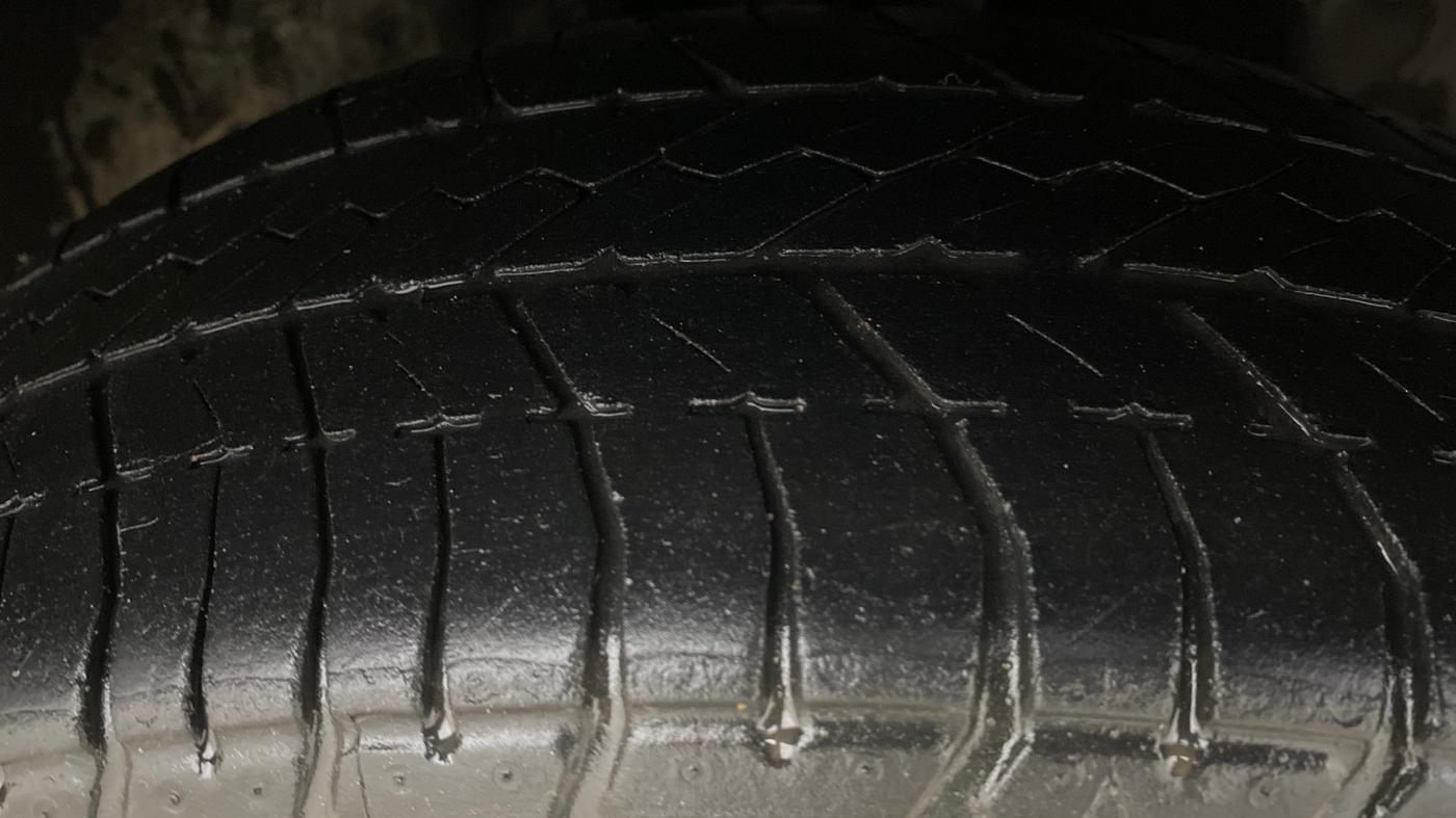 2015 Toyota Etios Liva G, Petrol, Manual, 47,064 km, Right Front Tyre Tread