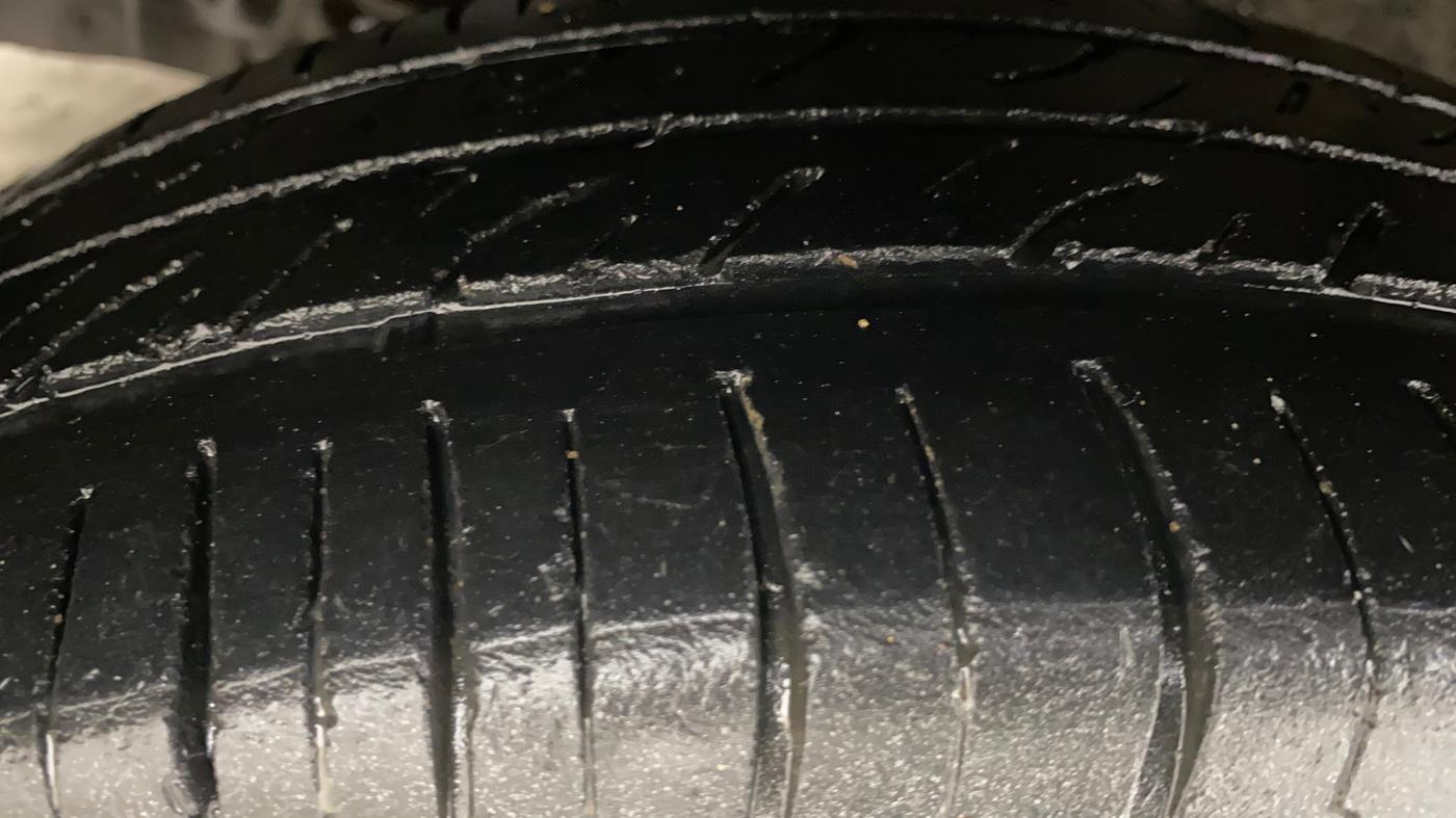 2015 Toyota Etios Liva G, Petrol, Manual, 47,064 km, Left Front Tyre Tread