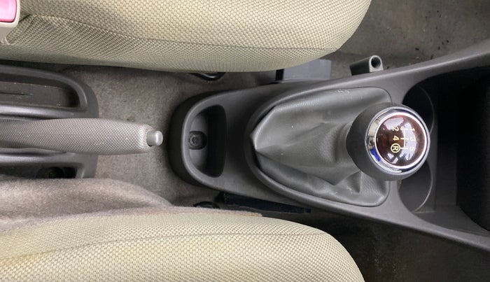 2015 Toyota Etios Liva G, Petrol, Manual, 47,064 km, Gear Lever