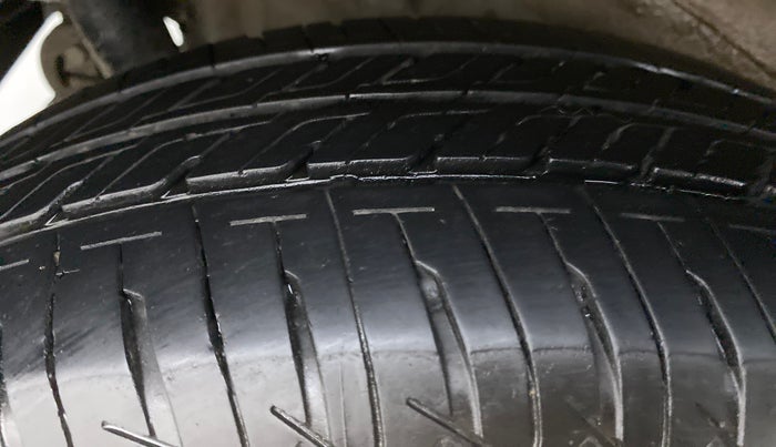 2014 Maruti Wagon R 1.0 VXI, Petrol, Manual, 54,168 km, Right Rear Tyre Tread