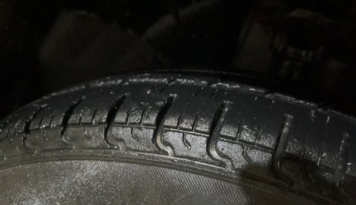 2018 Renault Kwid RXL, Petrol, Manual, 52,175 km, Right Front Tyre Tread