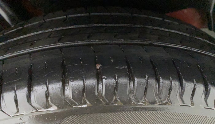 2017 Maruti Dzire VXI AMT, Petrol, Automatic, 32,006 km, Left Rear Tyre Tread