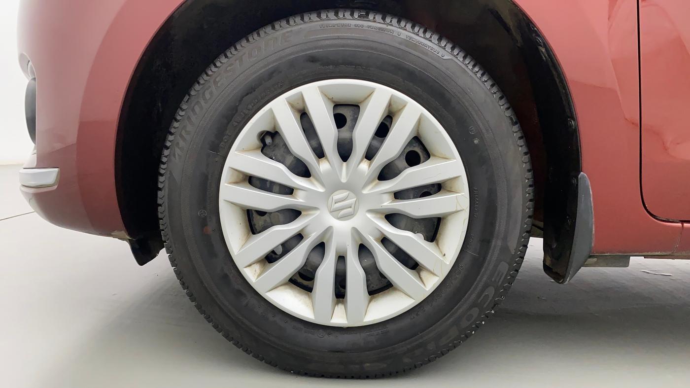 2017 Maruti Dzire VXI AMT, Petrol, Automatic, 32,006 km, Left Front Wheel