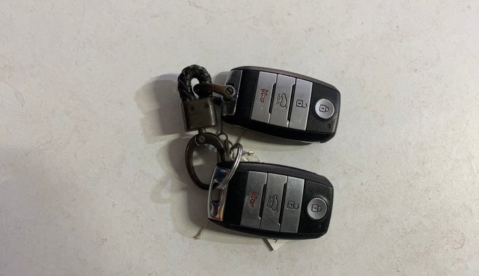 2020 KIA SELTOS HTX 1.5 PETROL, Petrol, Manual, 57,921 km, Key Close Up