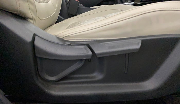 2020 KIA SELTOS HTX 1.5 PETROL, Petrol, Manual, 57,921 km, Driver Side Adjustment Panel