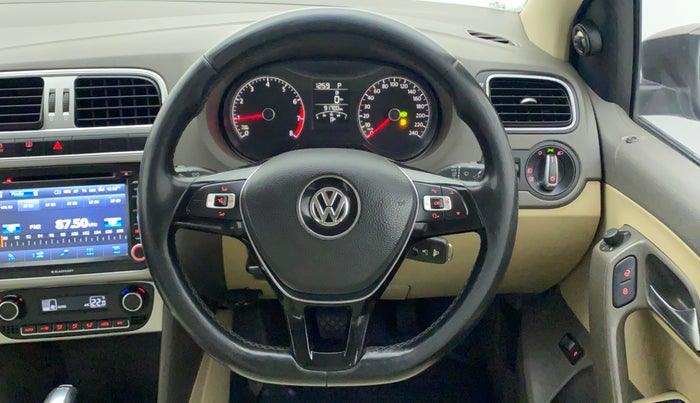 2016 Volkswagen Vento HIGHLINE PETROL AT, Petrol, Automatic, 91,853 km, Steering Wheel Close Up
