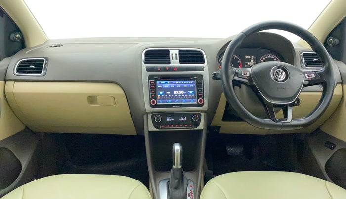 2016 Volkswagen Vento HIGHLINE PETROL AT, Petrol, Automatic, 91,853 km, Dashboard