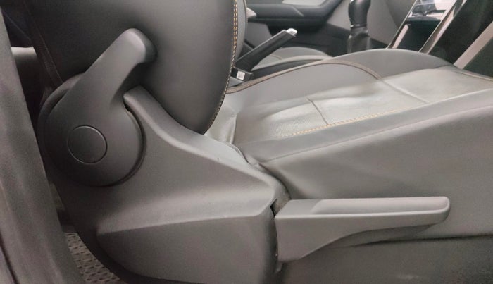 2021 Skoda KUSHAQ STYLE 1.0L TSI MT, Petrol, Manual, 60,841 km, Driver Side Adjustment Panel