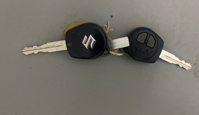 2021 Maruti Swift VXI, CNG, Manual, 52,040 km, Key Close Up