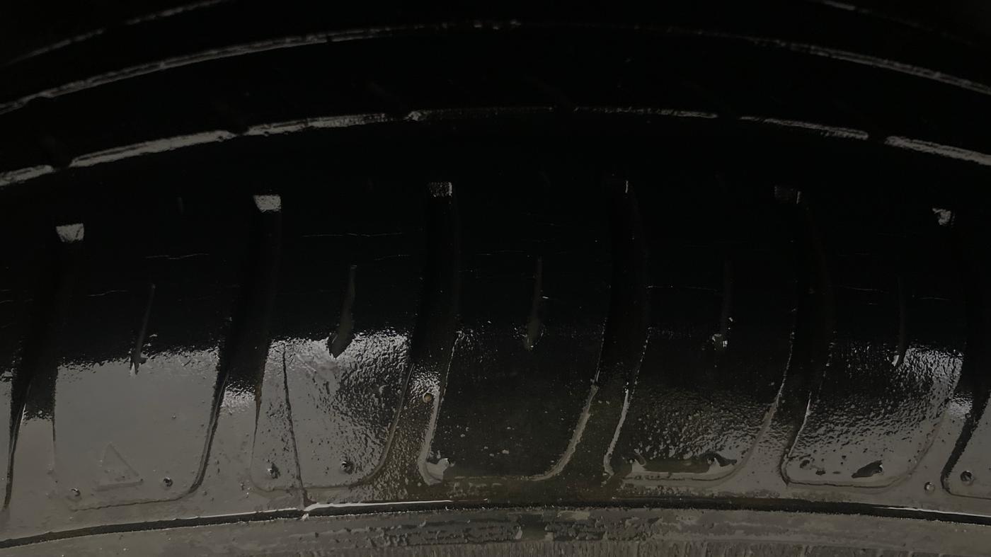2021 Maruti Swift VXI, CNG, Manual, 52,040 km, Right Rear Tyre Tread