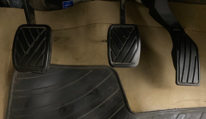 2017 Maruti Swift Dzire VXI (O), Petrol, Manual, 40,161 km, Pedals