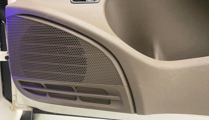 2016 Skoda Rapid 1.6 MPI ACTIVE, Petrol, Manual, 38,766 km, Speaker