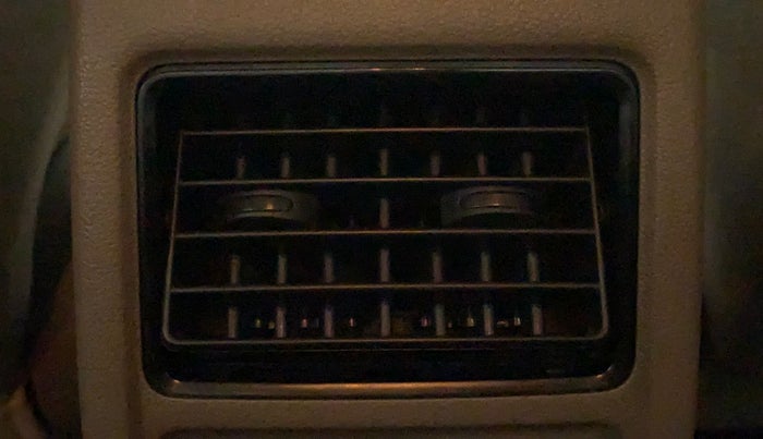 2016 Skoda Rapid 1.6 MPI ACTIVE, Petrol, Manual, 38,766 km, Rear AC Vents