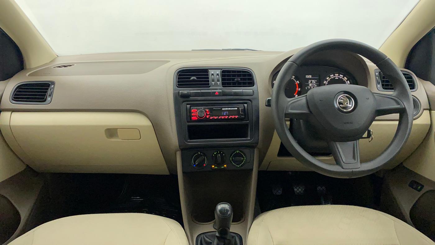 2016 Skoda Rapid 1.6 MPI ACTIVE, Petrol, Manual, 38,766 km, Dashboard
