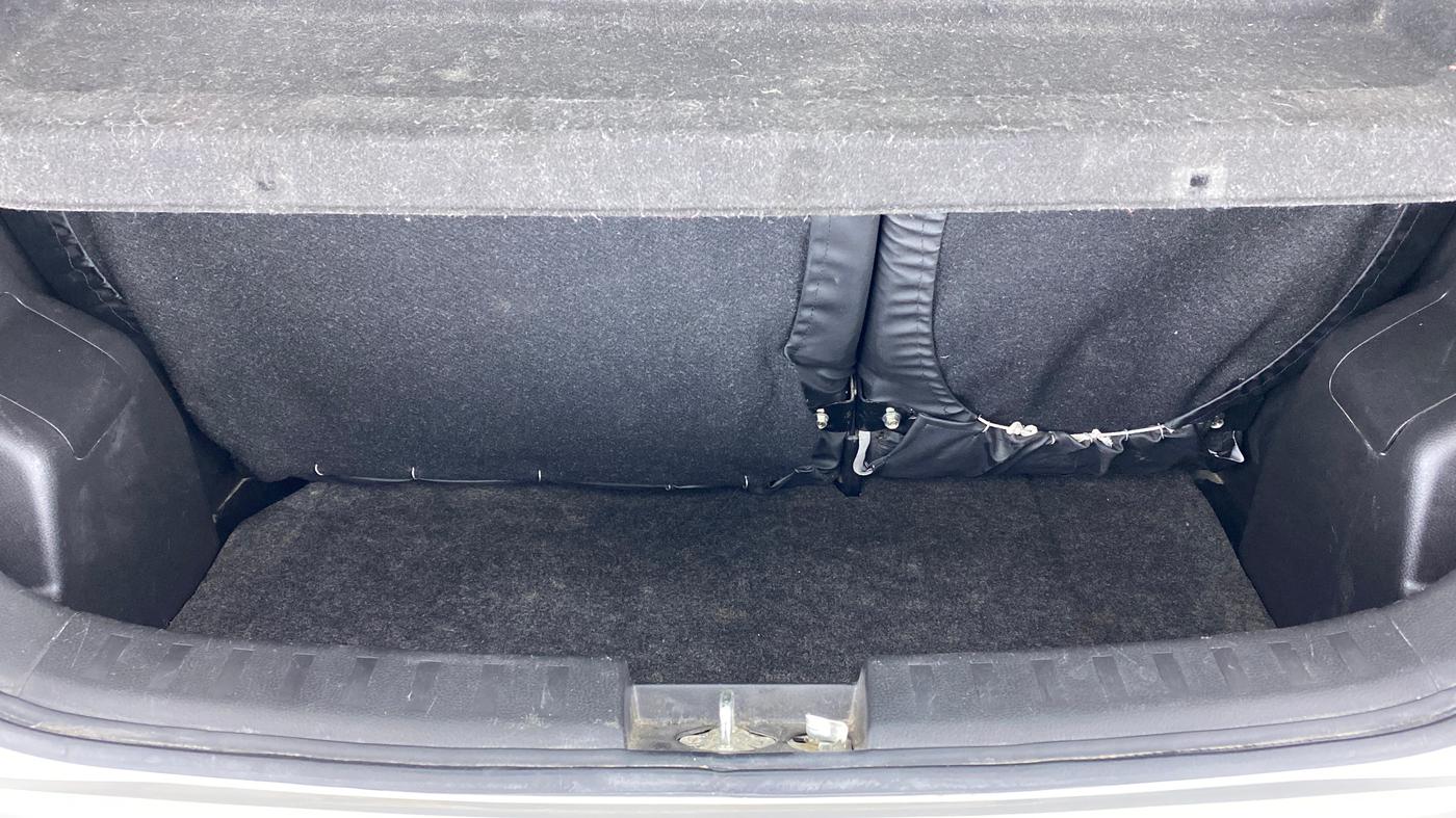 2017 Maruti Swift LXI (O), Petrol, Manual, 43,904 km, Boot Inside