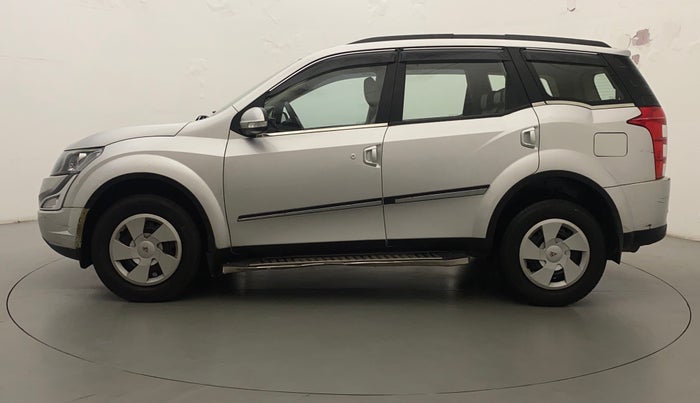 2017 Mahindra XUV500 W6 AT, Diesel, Automatic, 63,143 km, Left Side