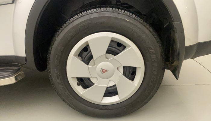 2017 Mahindra XUV500 W6 AT, Diesel, Automatic, 63,143 km, Left Rear Wheel